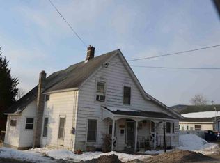 20 Schuyler St, Ticonderoga, NY 12883