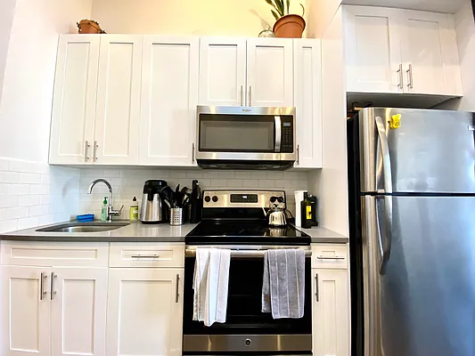 Rented by Compass | media 6