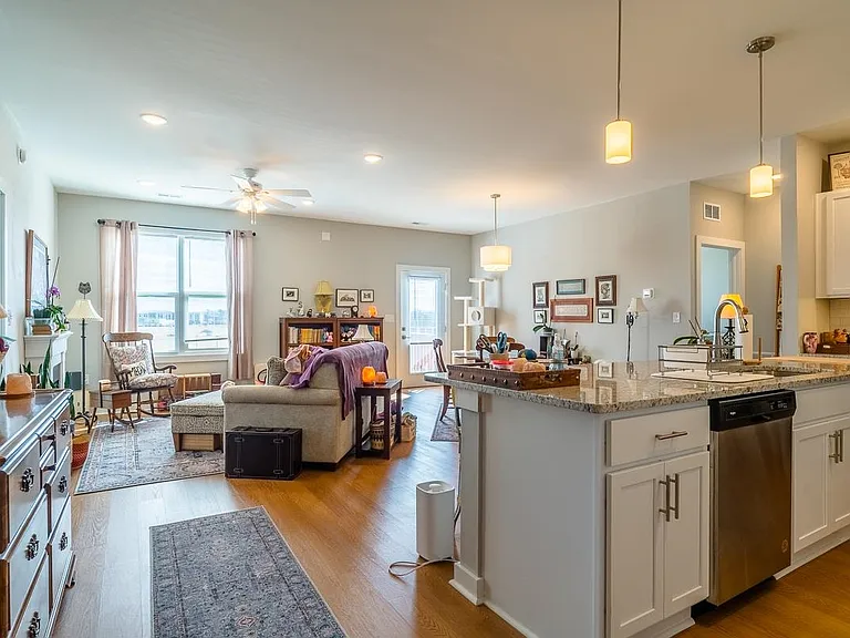 1559 Crownpoint Dr #206 — Photo 7