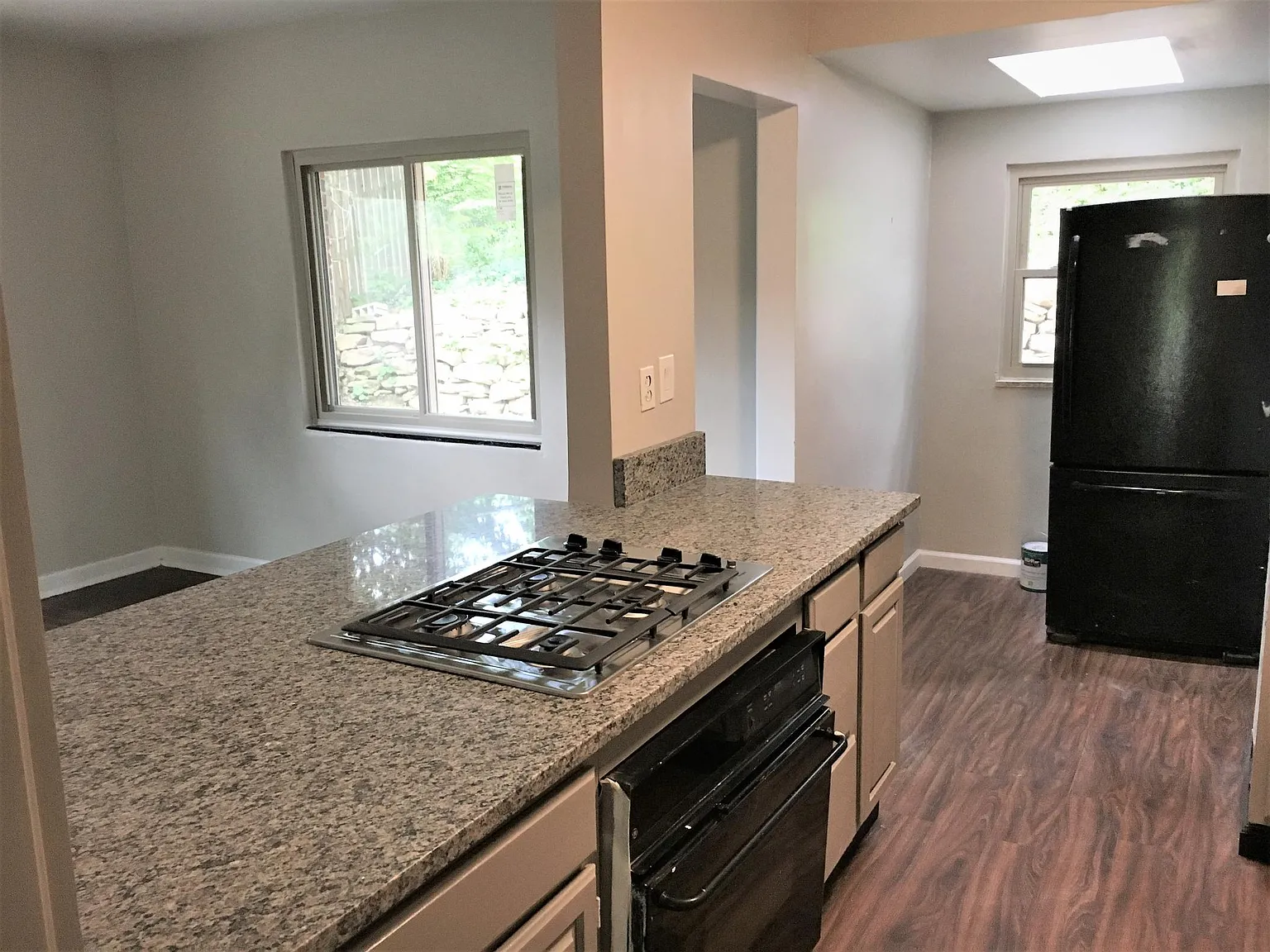 4 bed, 1700 sqft, $1,990 — Photo 2