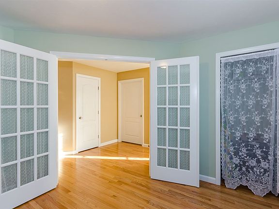 3rd image of 91 Brody Ln #42