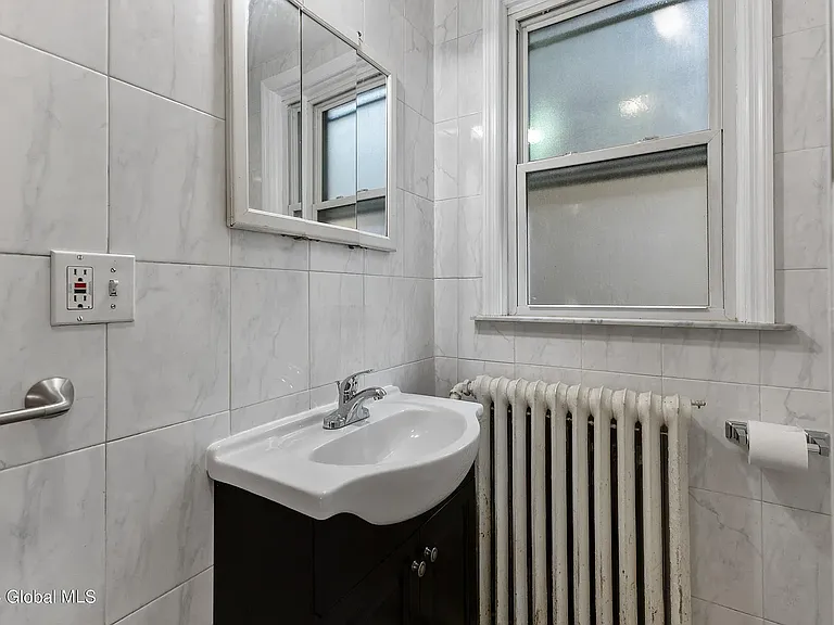 345 Myrtle Ave #2 — Photo 29