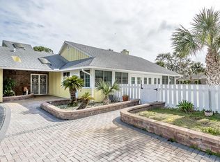 737 Pelican Bay Dr, Daytona Beach, FL 32119