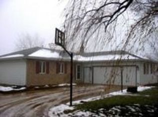 6610 Wing Rd, Yorkville, IL 60560