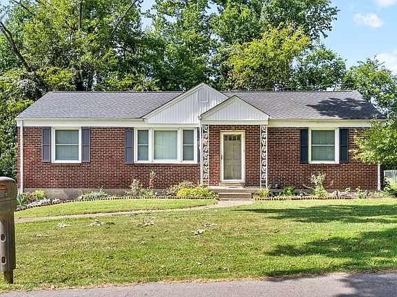2nd image of 107 Circle Hill Dr