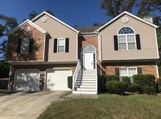 5756 Newnan Cir, Smyrna, GA