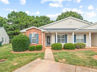 5214 Coves End Ct, Charlotte, NC 28269