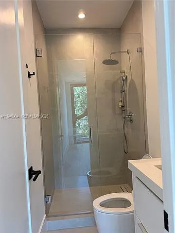 50 NE 49th St — Photo 24