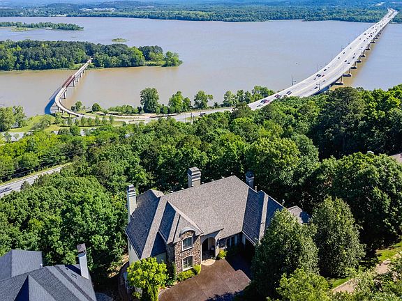 4th image of 254 River Ridge Point