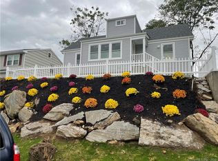 439 Oakwood St, Bridgeport, CT 06606