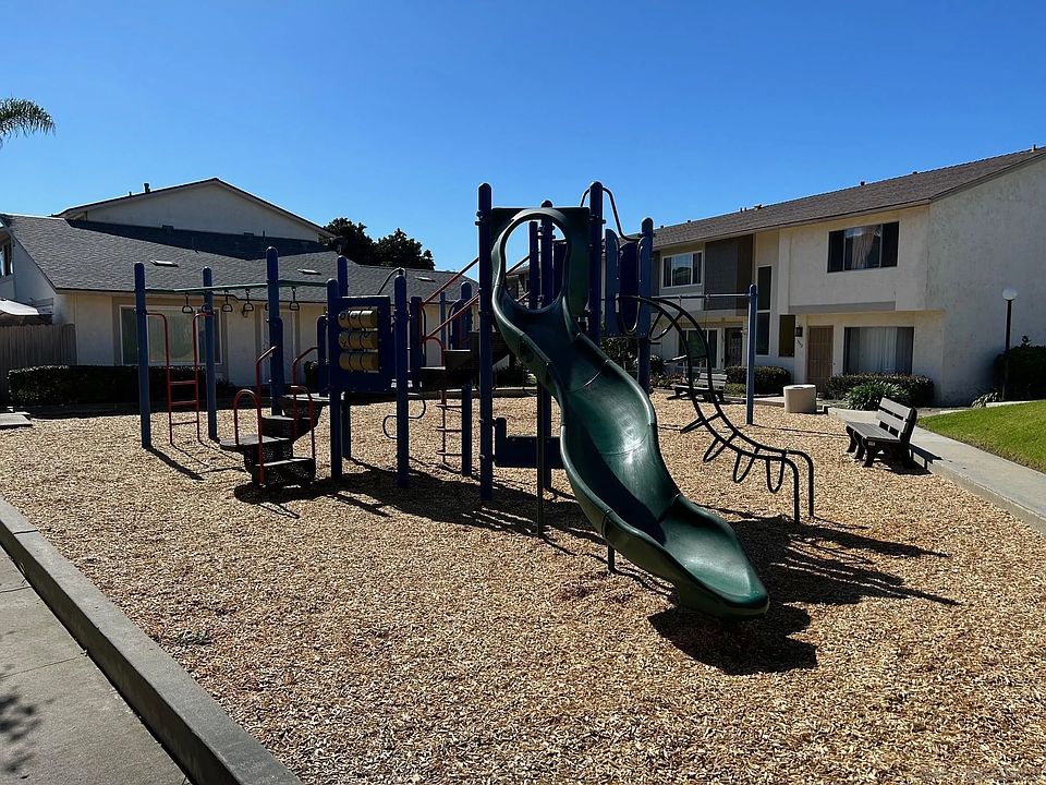 2nd image of 4114 Beacon Pl