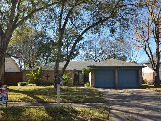 5015 Blueberry Hill Dr, Houston, TX 77084