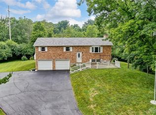 519 Moorefield Rd, Springfield, OH 45502