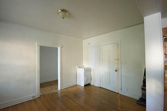1st image of 2432 N Linden Pl APT B4