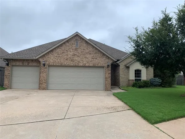 2433 Glenmere Dr, Edmond, OK 73013