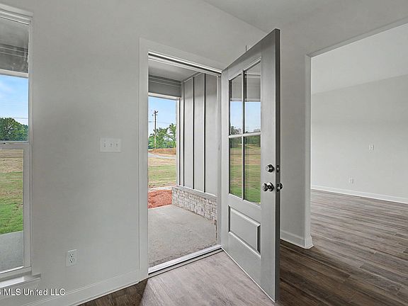 4th image of 1180 Barr Rd