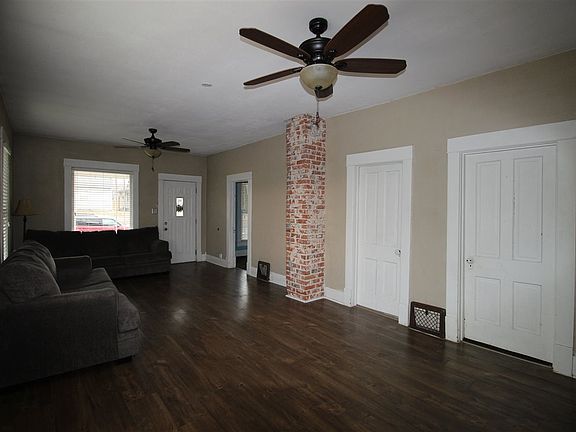 2nd image of 304 N 8th St