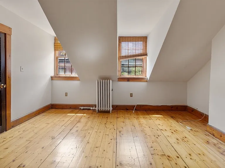 31 Myrtle St #4 — Photo 18