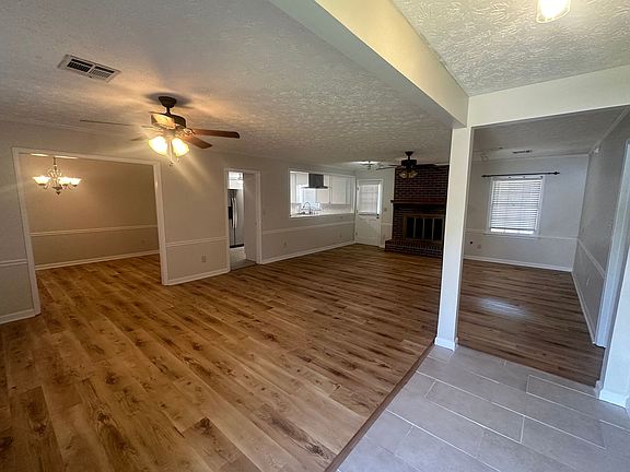 3rd image of 2104 Woodmere Loop