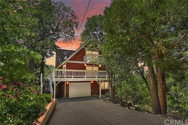 1st image of 930 Sandalwood Dr