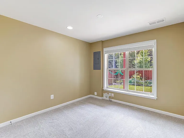 42653 Chisholm Dr — Photo 35
