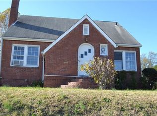 810 S Benbow Rd, Greensboro, NC 27401