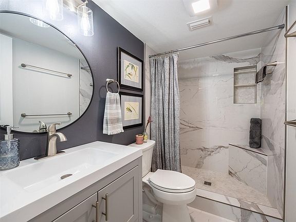 5th image of 209 Rubens Dr APT G