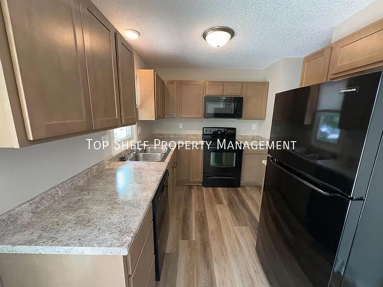 5234 Jennifer Dr — Photo 3