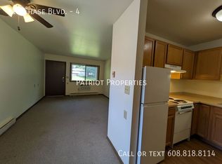712 Chase Blvd APT 4, Sun Prairie, WI 53590