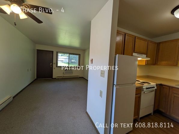 712 Chase Blvd APT 4