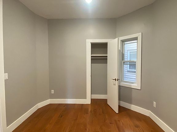 3rd image of 45 Saint Pauls Ave #4
