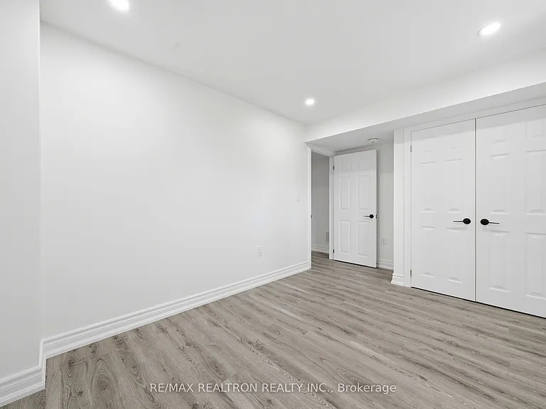 55 Bartram Cres #B — Photo 15