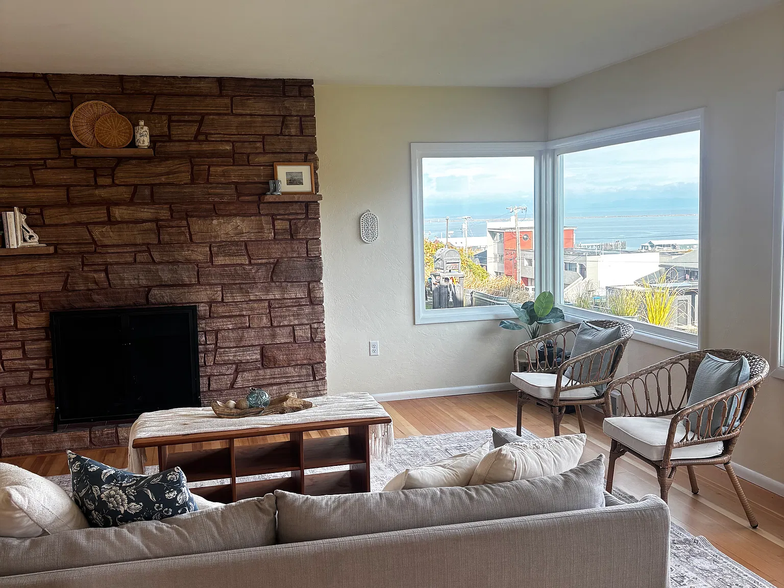 E Front St, Port Angeles — Photo 3