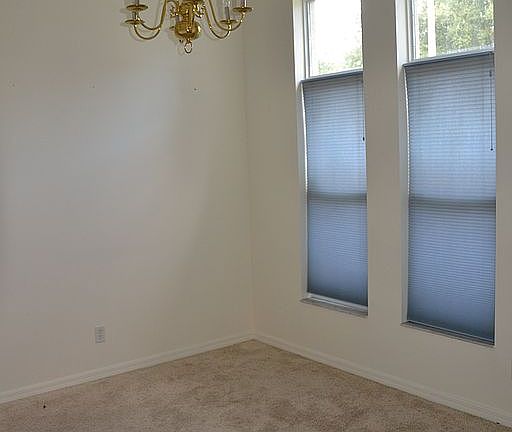 5th image of 3847 Bayshore Cir