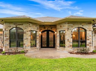1114 Starridge Dr, Weimar, TX 78962