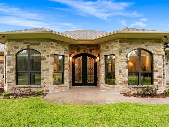 1114 Starridge Dr, Weimar, TX 78962