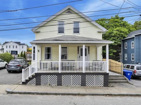 20 Barney St, Warren, RI 02885