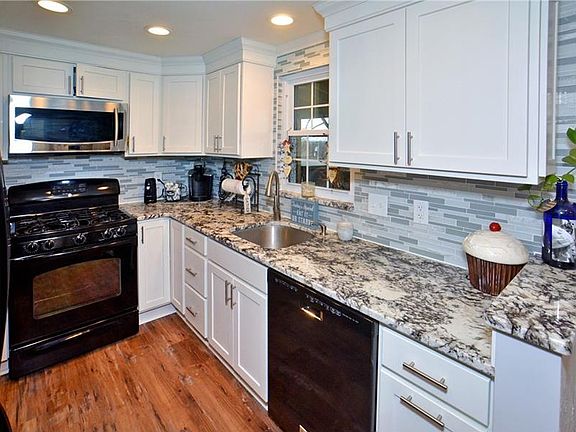 2nd image of 609 Valemont Dr
