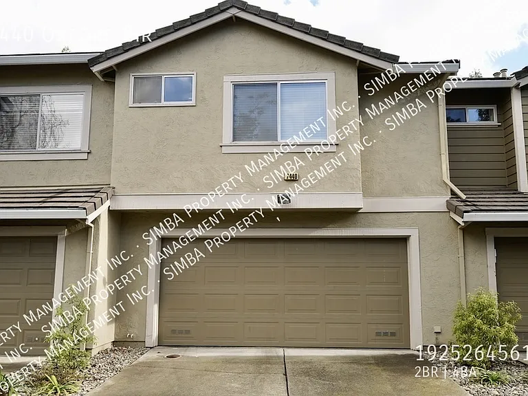7440 Oxford Cir — Photo 1