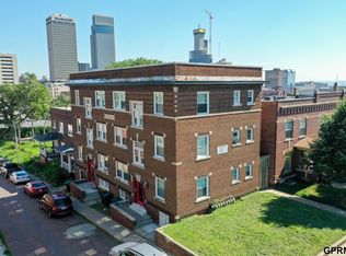 649 S 19th Ave, Omaha, NE 68102