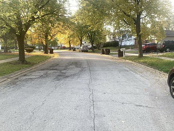 5th image of 22556 Imperial Dr