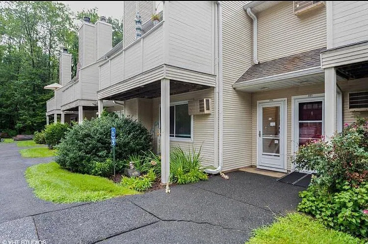 204 Willow Spgs