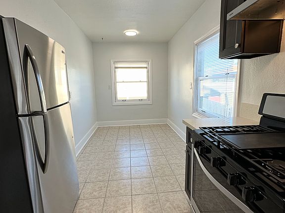 5th image of 4653 33rd St #1/2