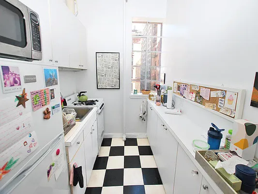 Rented by Sotheby's International Realty | media 14