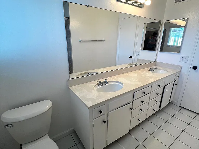 18371 Tamarind St — Photo 23