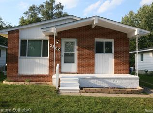 2822 Oldsmobile Ave, Waterford, MI