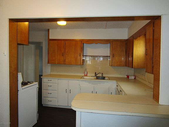 3rd image of 510 N Nelson St