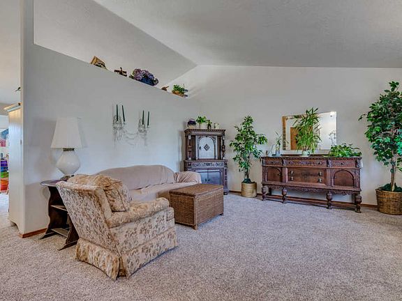 5th image of 2875 N Sand Trap Way