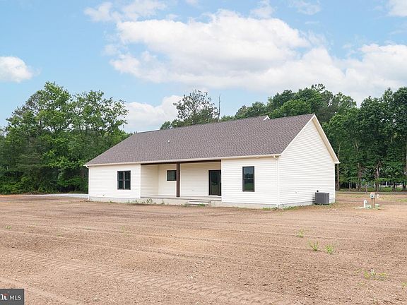 4th image of 28219 Farm View Ln