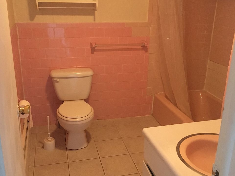 1st image of 102 Humbert St #B